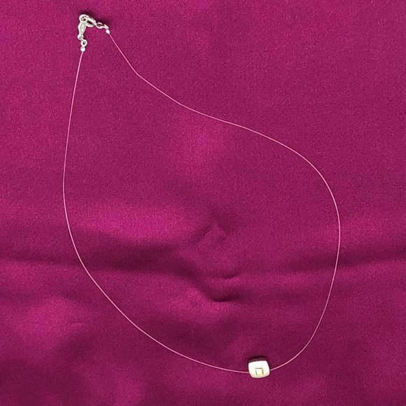 💐2 for $15 EUC Avon Necklace Floating Pendant - Picture 2 of 7